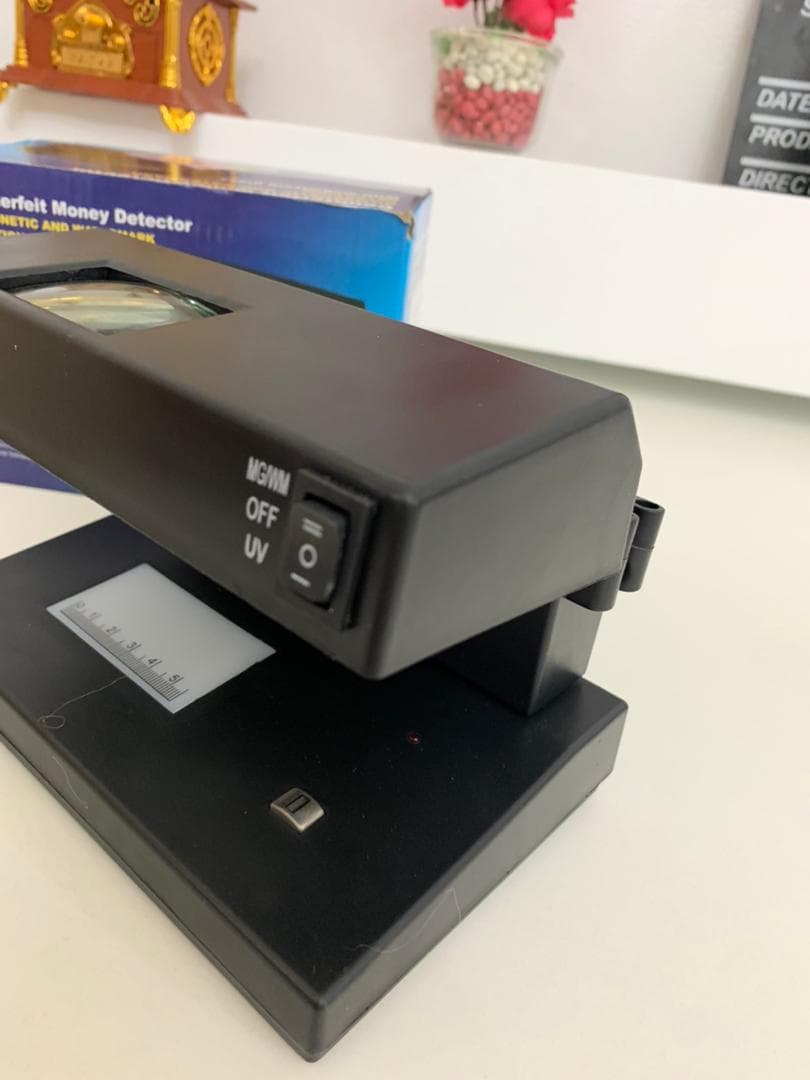Détecteur de faux billets avec lumière UV bleue et blanche - Divers - صورة حقيقية 8