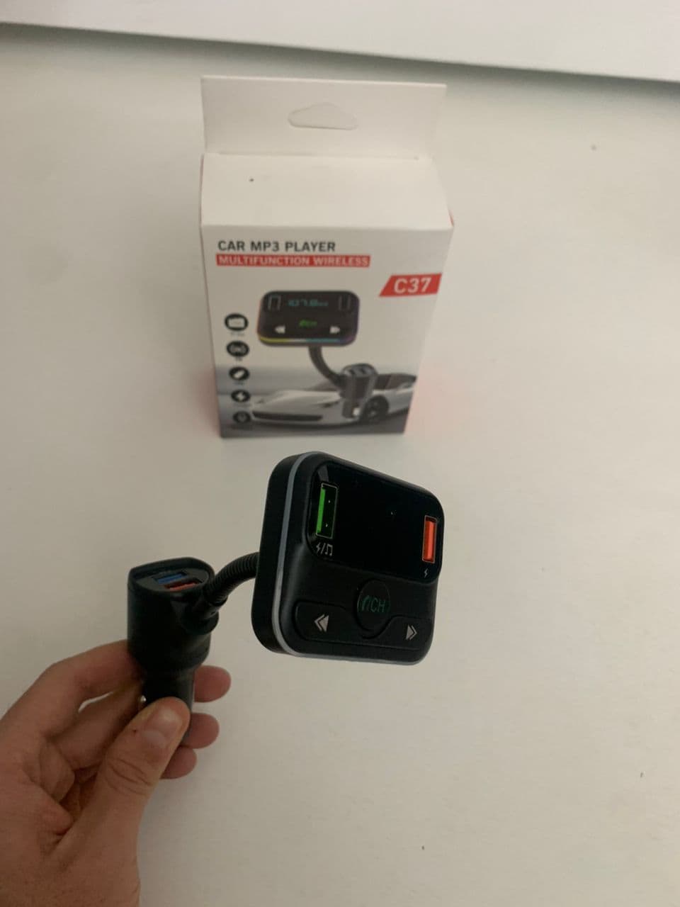 Transmetteur FM Voiture avec Affichage Numérique – مشغل الميديا في السيارة - Accessoires Auto/Moto - صورة حقيقية 6