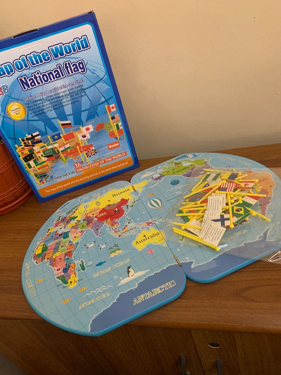 Puzzle Carte du Monde en Bois Pliable avec Drapeaux et Capitales – لعبة تعليمية للأطفال خريطة العالم مع الأعلام والعواصم - Jouet & Gaming - صورة حقيقية 11
