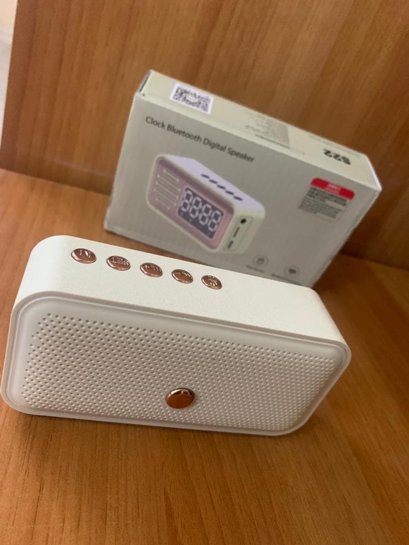 Réveil Bluetooth Rétro avec Haut-Parleur et Fonction IPX5 – ساعة منبه بلوتوث مع مكبر صوت - Électronique - صورة حقيقية 12