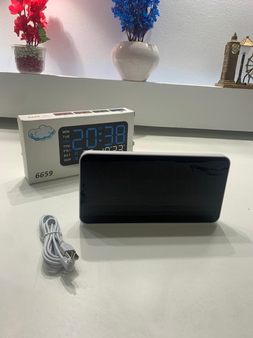 Horloge Murale et Table Numérique à Écran LED Multifunction – ساعة حائط و طاولة رقمية - Électronique - صورة حقيقية 6