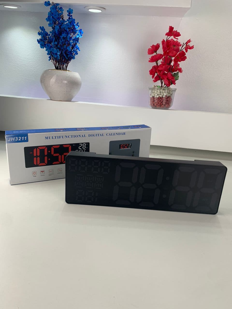 Horloge Numérique Murale et Table LED à Éclairage Bleu Inférieur – ساعة رقمية للحائط و المكتب بإضاءة سفلية زرقاء - Électronique - صورة حقيقية 8
