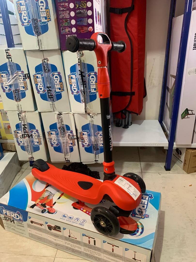 Trottinette Enfant à 3 Roues Lumineuses pour Enfants – سكوتر أطفال جيل جديد - Jouet & Gaming - صورة حقيقية 8