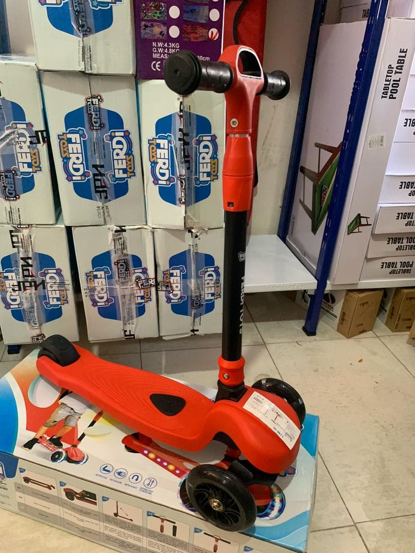 Trottinette Enfant à 3 Roues Lumineuses pour Enfants – سكوتر أطفال جيل جديد - Jouet & Gaming - صورة حقيقية 9