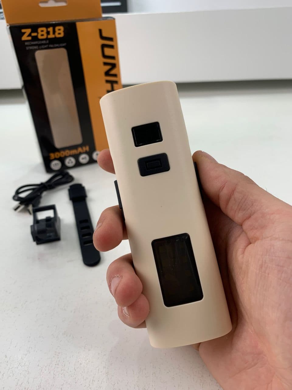 Éclairage de Vélo avant à LED et Power Bank 3000mAH – مصباح وبنك طاقة للدراجات الهوائية - Électronique - صورة حقيقية 7