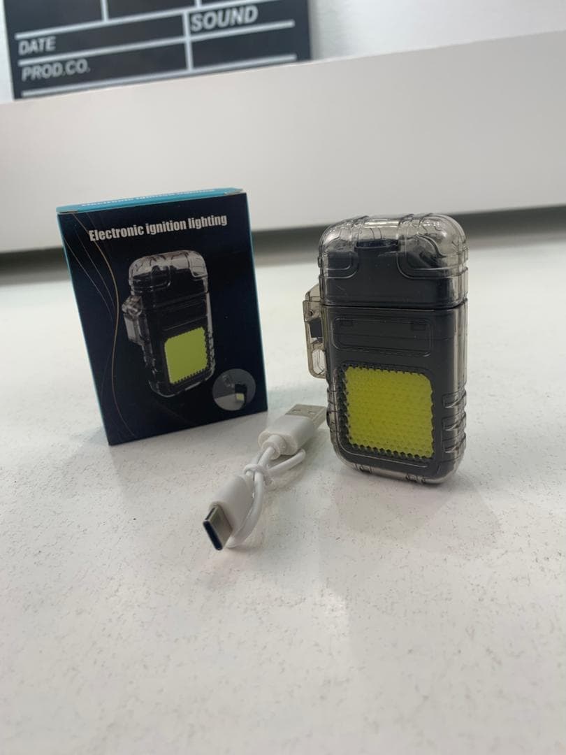 Bri-quet et Lampe Torche LED Portable – مصباح محمول مع ولا-عة - Électronique - صورة حقيقية 8