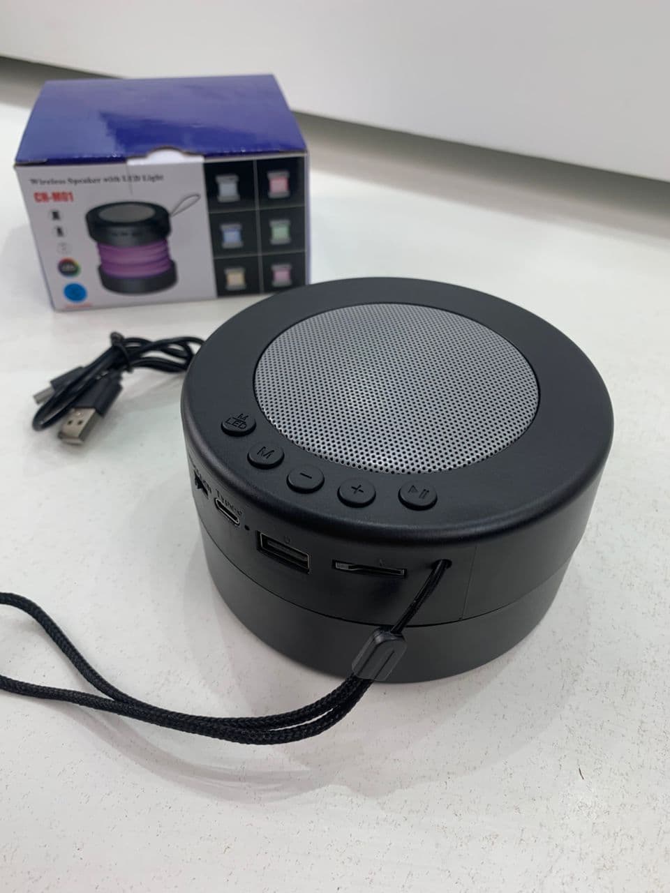 Haut Parleur Bluetooth et Lanterne RGB avec Batterie Rechargeable – مكبر صوت ومصباح - Électronique - صورة حقيقية 10