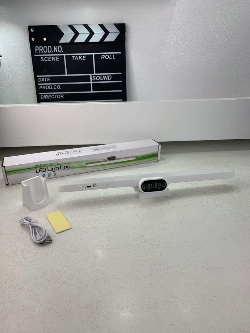 Barre lumineuse LED rechargeable tactile avec 3 modes de couleurs et minuterie GM – مصباح مغناطيسي قابل للتثبيت في عدة أماكن - Électronique - صورة حقيقية 9