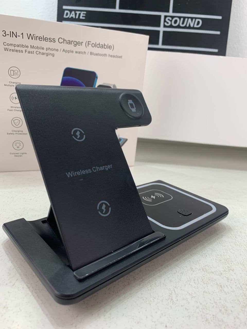 Station de charge sans fil 3 en 1 pour smartphones et appareils électroniques – شاحن لاسلكي للهاتف و الأجهزة الإلكترونية - Électronique - صورة حقيقية 6