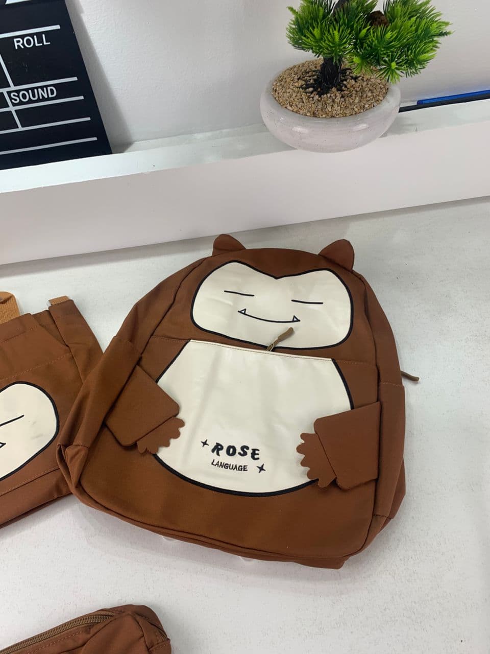 Ensemble de Sacs Snorlax 3Pcs Design Kawaii Marron – حقيبة مدرسية 3 قطع لون بني - Sac à dos et Mode - صورة حقيقية 8