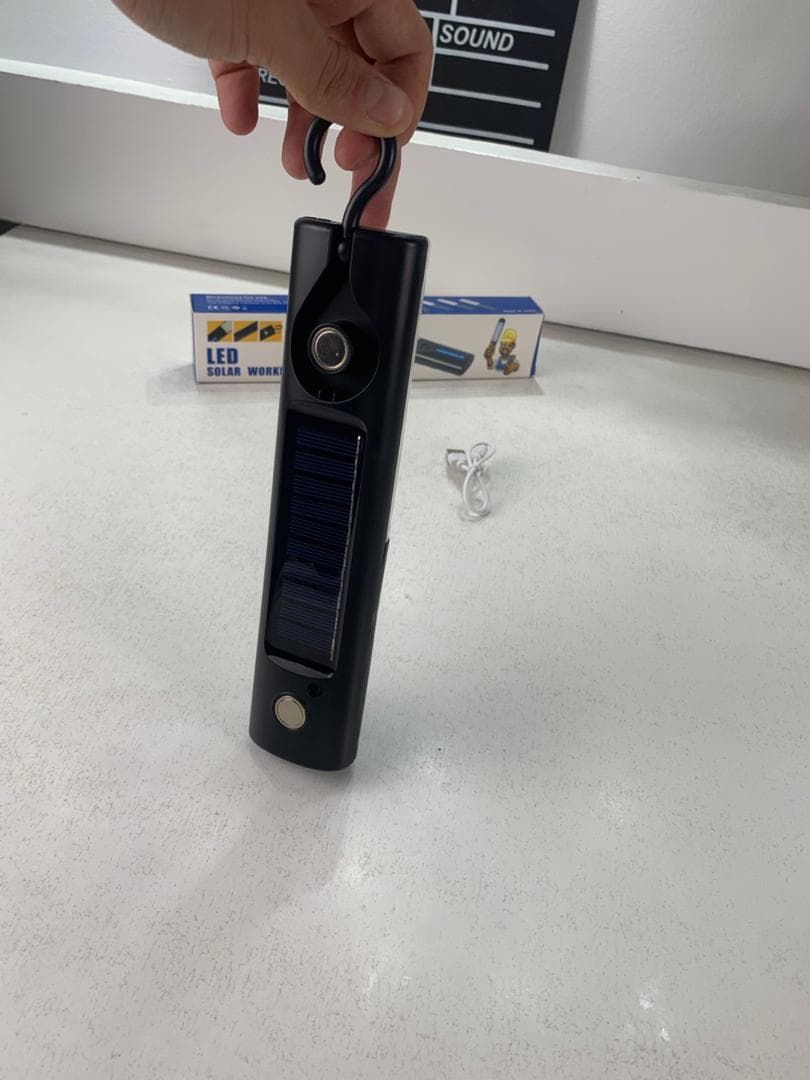 Lampe de Travail LED Rechargeable Éclairage Ultra-Puissant avec Panneau Solaire Intégré – مصباح عمل قابل للشحن - Outillage et Bricolage - صورة حقيقية 6