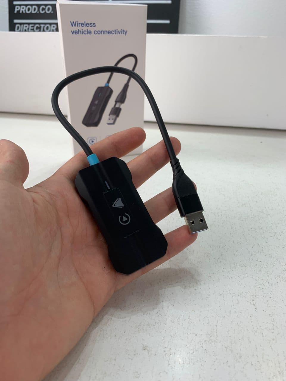 Adaptateur USB CarPlay Sans Fil pour Voitures - جهاز ميديا ذكي للسيارات - Accessoires Auto/Moto - صورة حقيقية 8