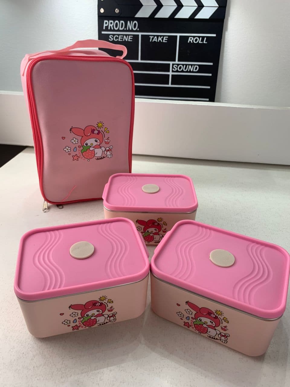 Lunch Box avec Sac Isotherme Design Cartoon 3 Compartiments Alimentaires – حافظة أطعام للأطفال 3 طبقات - Cuisine - صورة حقيقية 10