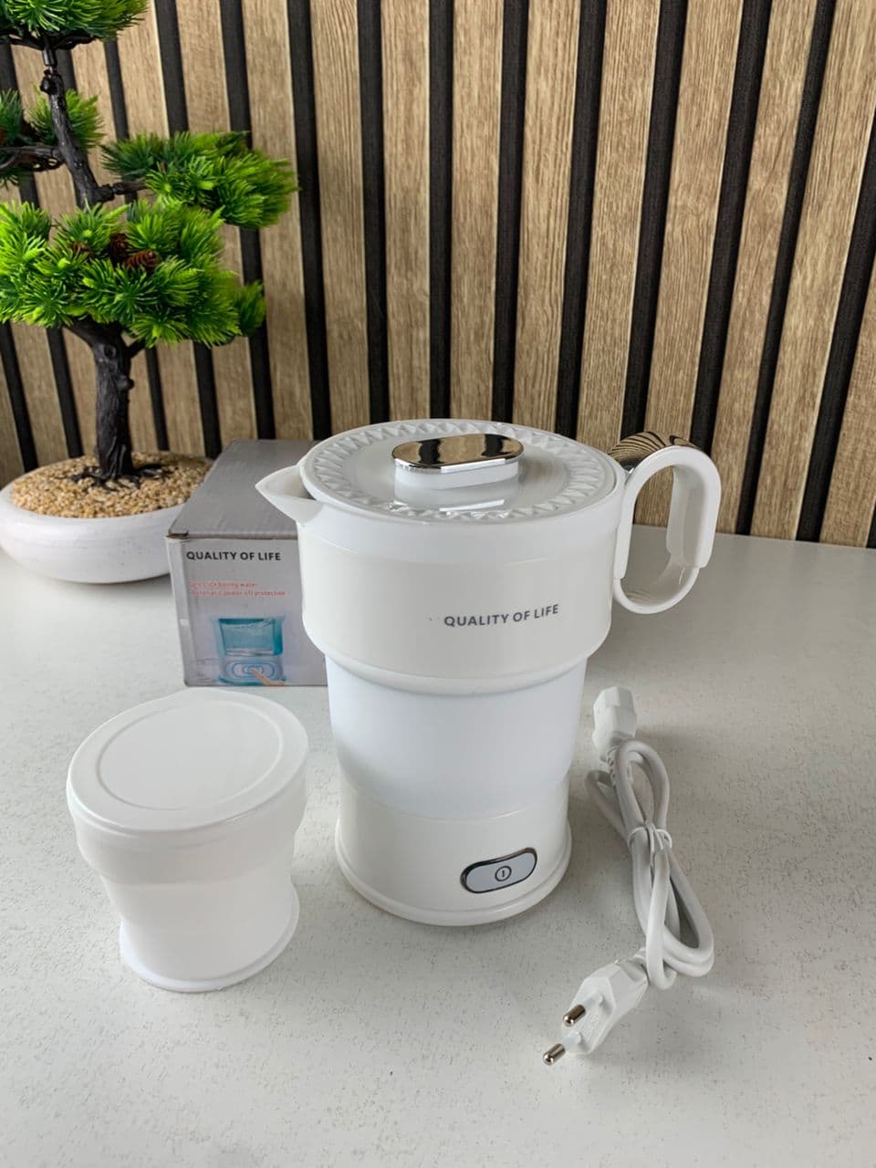 Bouilloire Électrique Pliable en Silicone Alimentaire avec Gobelet Pliable – غلاية مياه قابلة للطي ومحمولة - Cuisine - صورة حقيقية 9