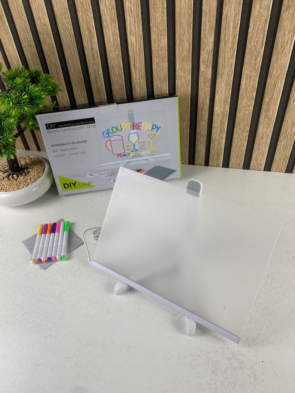 Tableau mémo LED lumineux avec stylo 7 couleurs et support – لوحة كتابة مضيئة للأطفال - Jouet & Gaming - صورة حقيقية 8