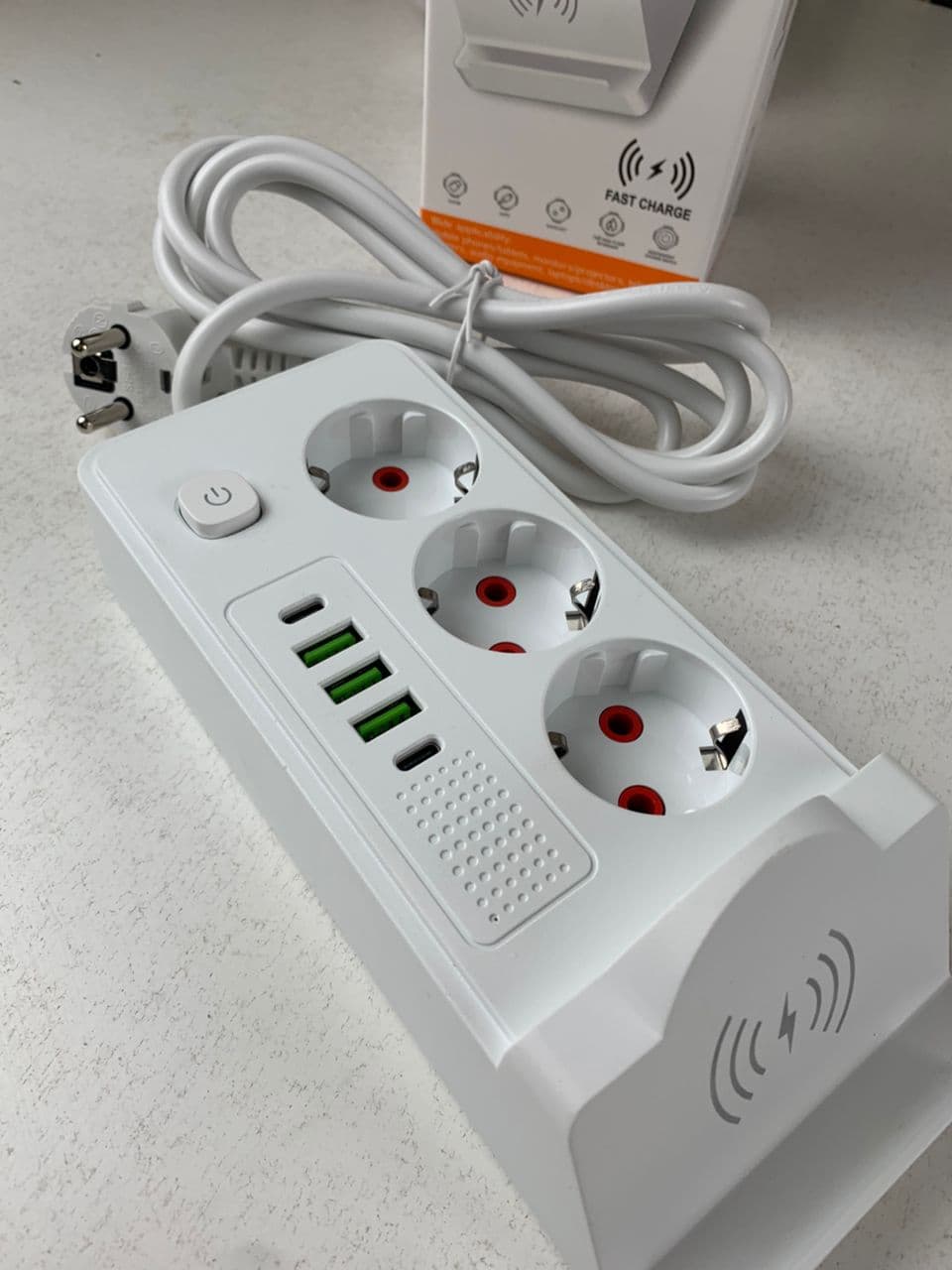 Multiprise 3 SOCKET 2500W avec USB, Type-C et chargement sans fil – مقبس طاقة وشاحن لاسلكي - Outillage et Bricolage - صورة حقيقية 7