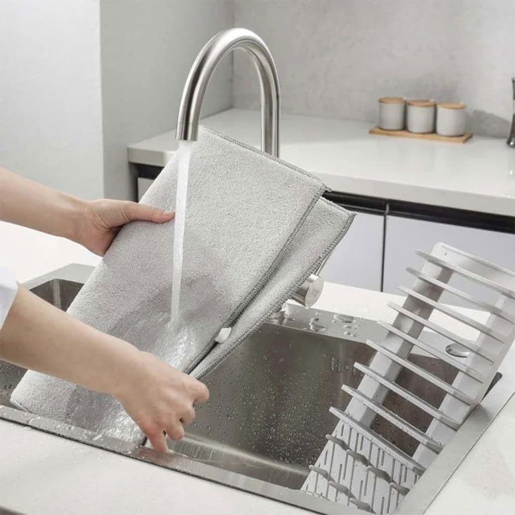 Serviette absorbant en fibres microscopiques avec une base amovible pour vaisselles – منشفة تنشيف و تجفيف الأواني - Cuisine - صورة 2