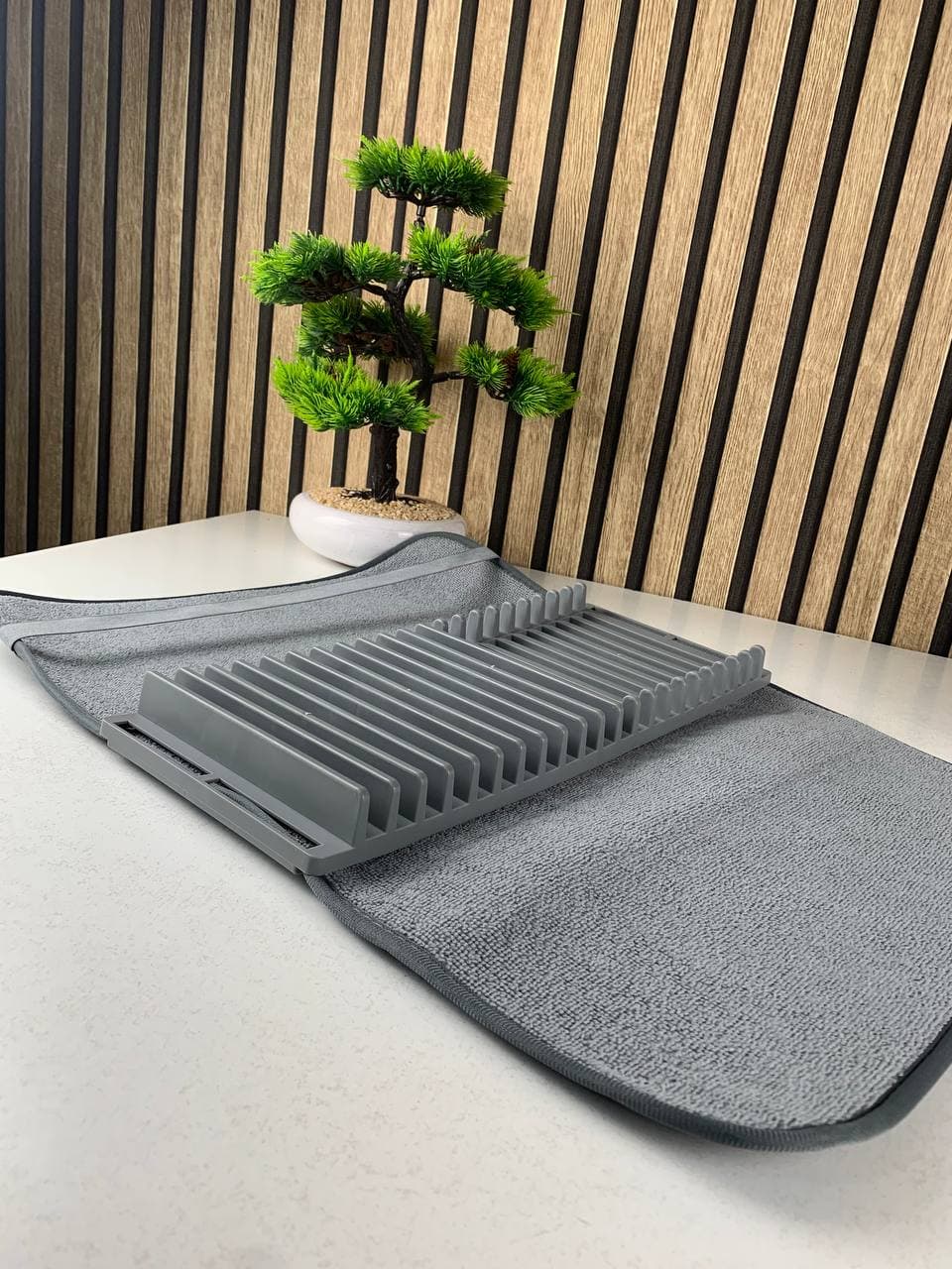 Serviette absorbant en fibres microscopiques avec une base amovible pour vaisselles – منشفة تنشيف و تجفيف الأواني - Cuisine - صورة حقيقية 9