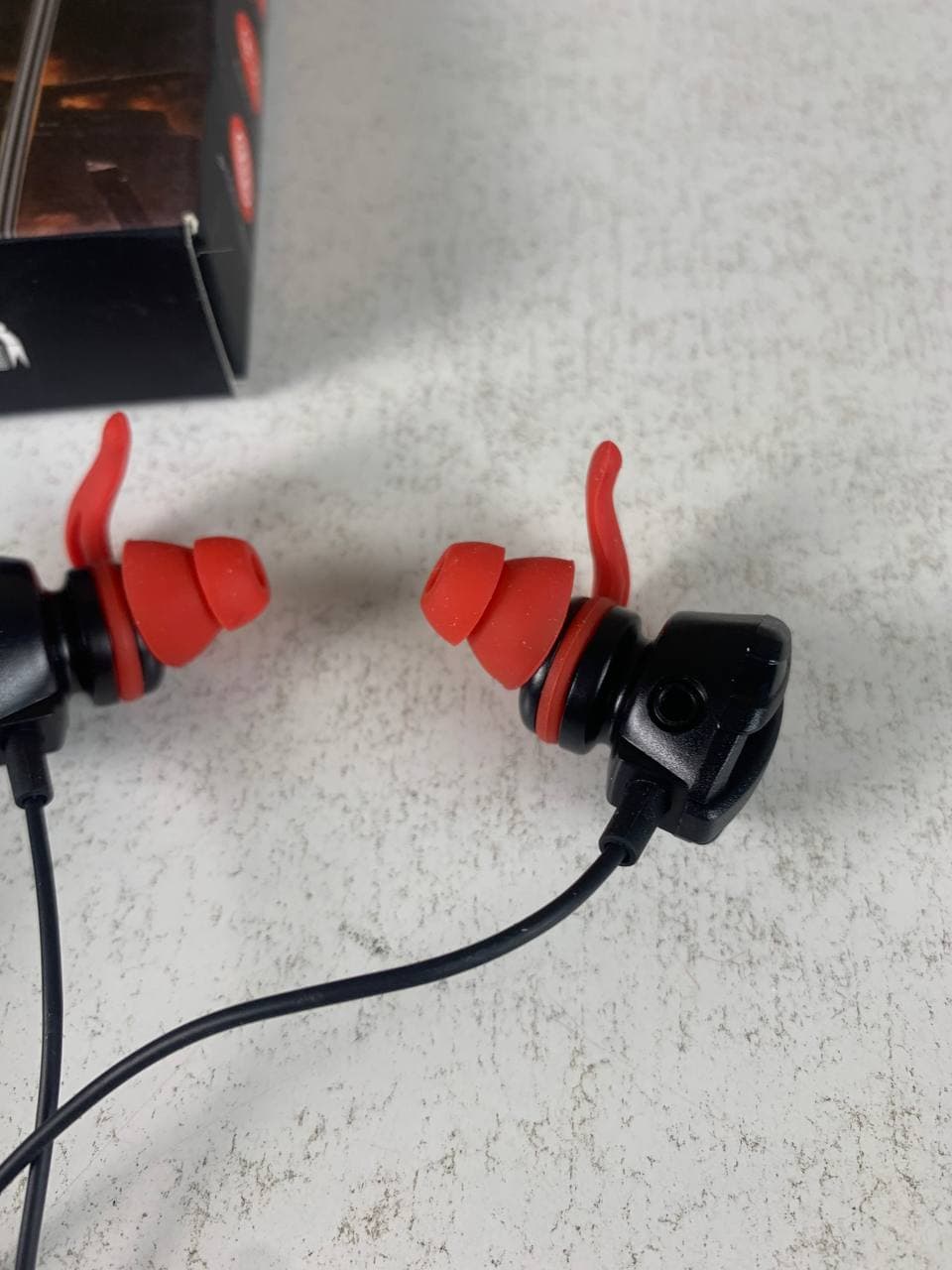 Écouteurs de jeu filaire intra-auriculaire avec microphone E-Sport Hoco M105 - سماعات ألعاب إحترافية مع ميكروفون - Électronique - صورة حقيقية 11