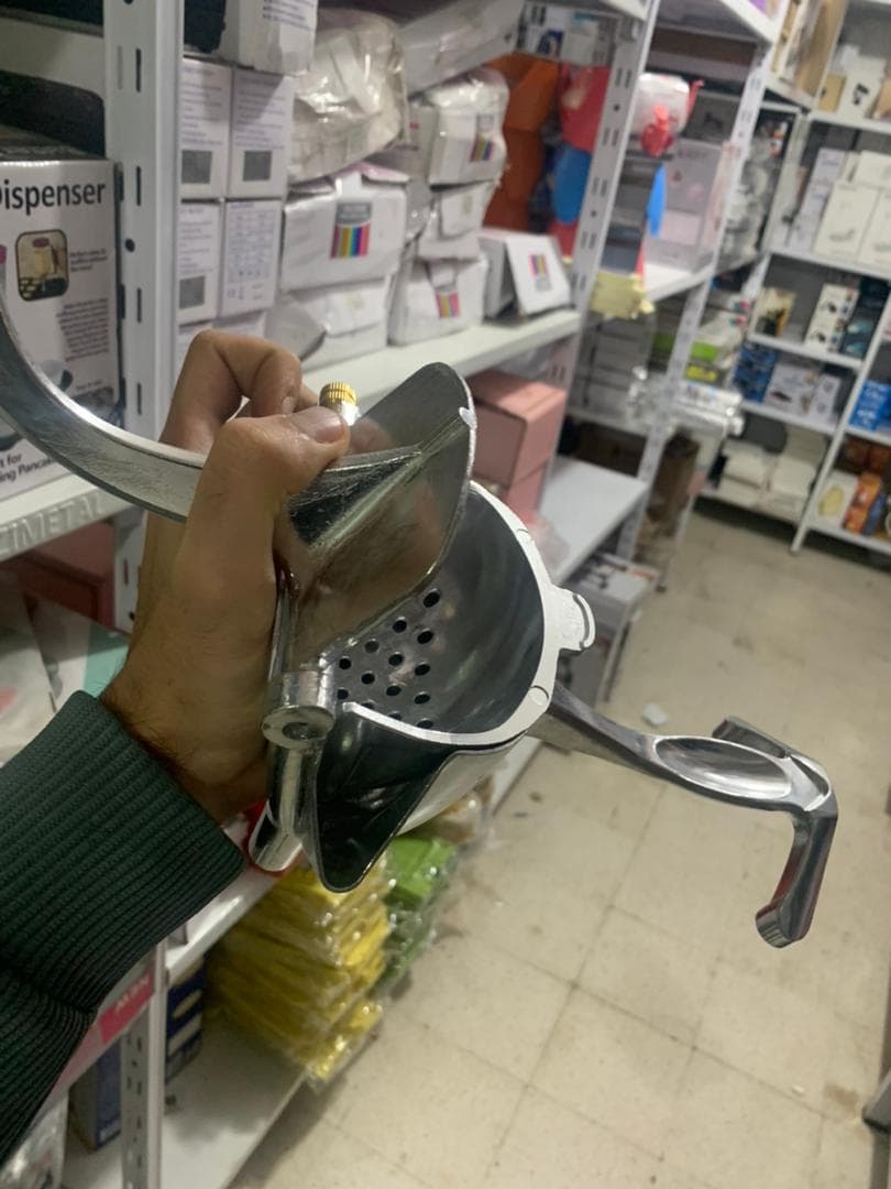 Presse-agrumes à main en aluminium pour Jus de fruits - Cuisine - صورة حقيقية 9