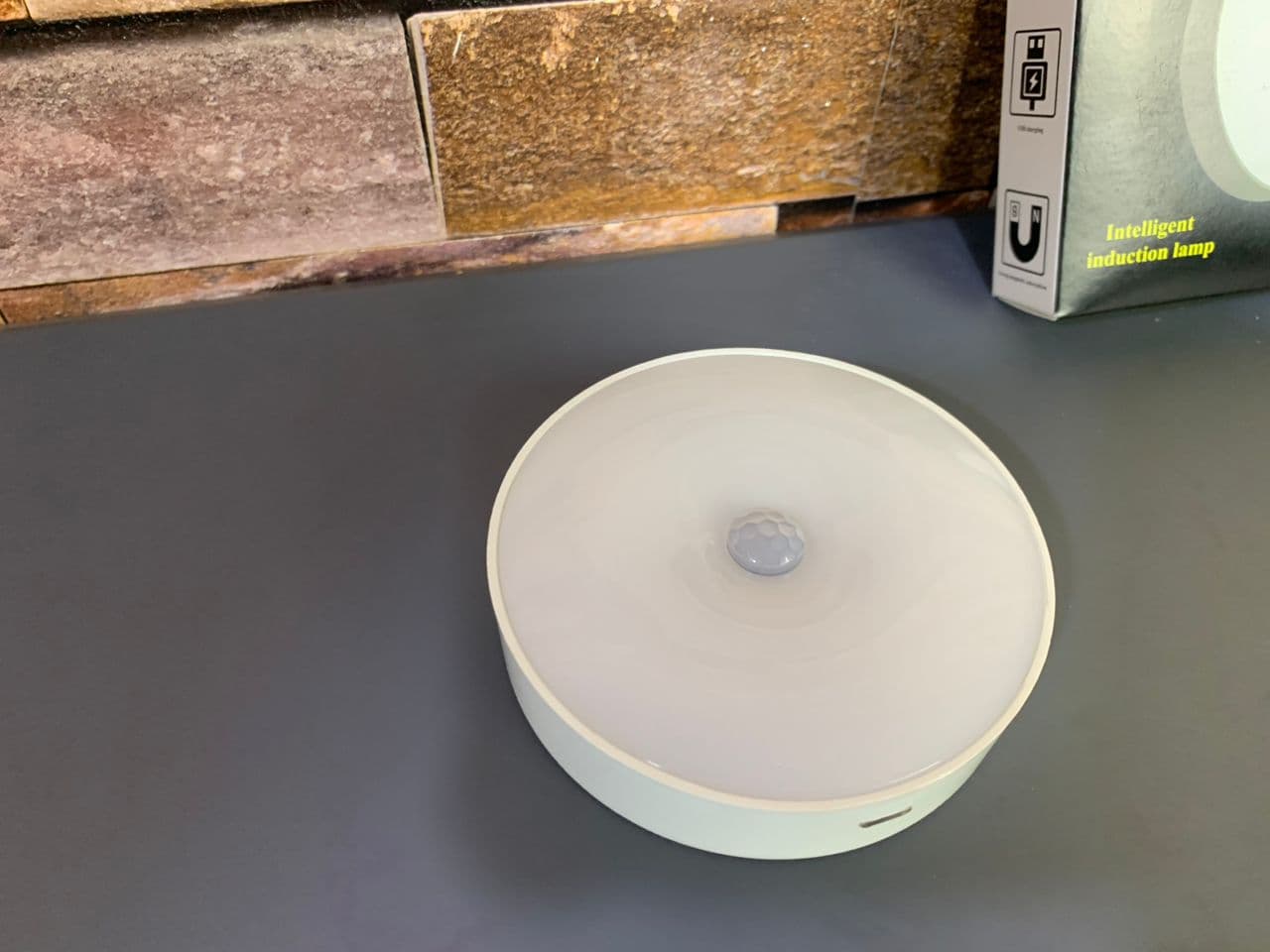 Lampe LED intelligente à capteur de mouvement sans fil Rechargeable - Électronique - صورة حقيقية 7