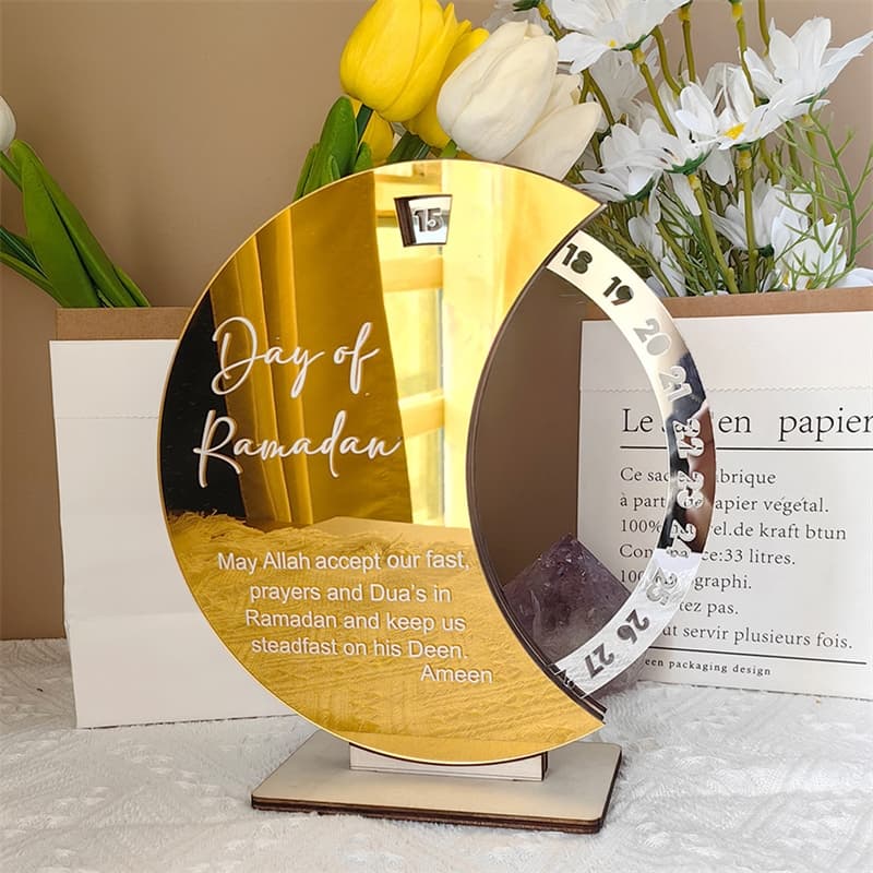 Calendrier rotatif pour compte à rebours du Ramadan , En acrylique effet miroir Grand Format ديكور رزنامة شهر رمضان حجم كبير ذهبي — صورة 1
