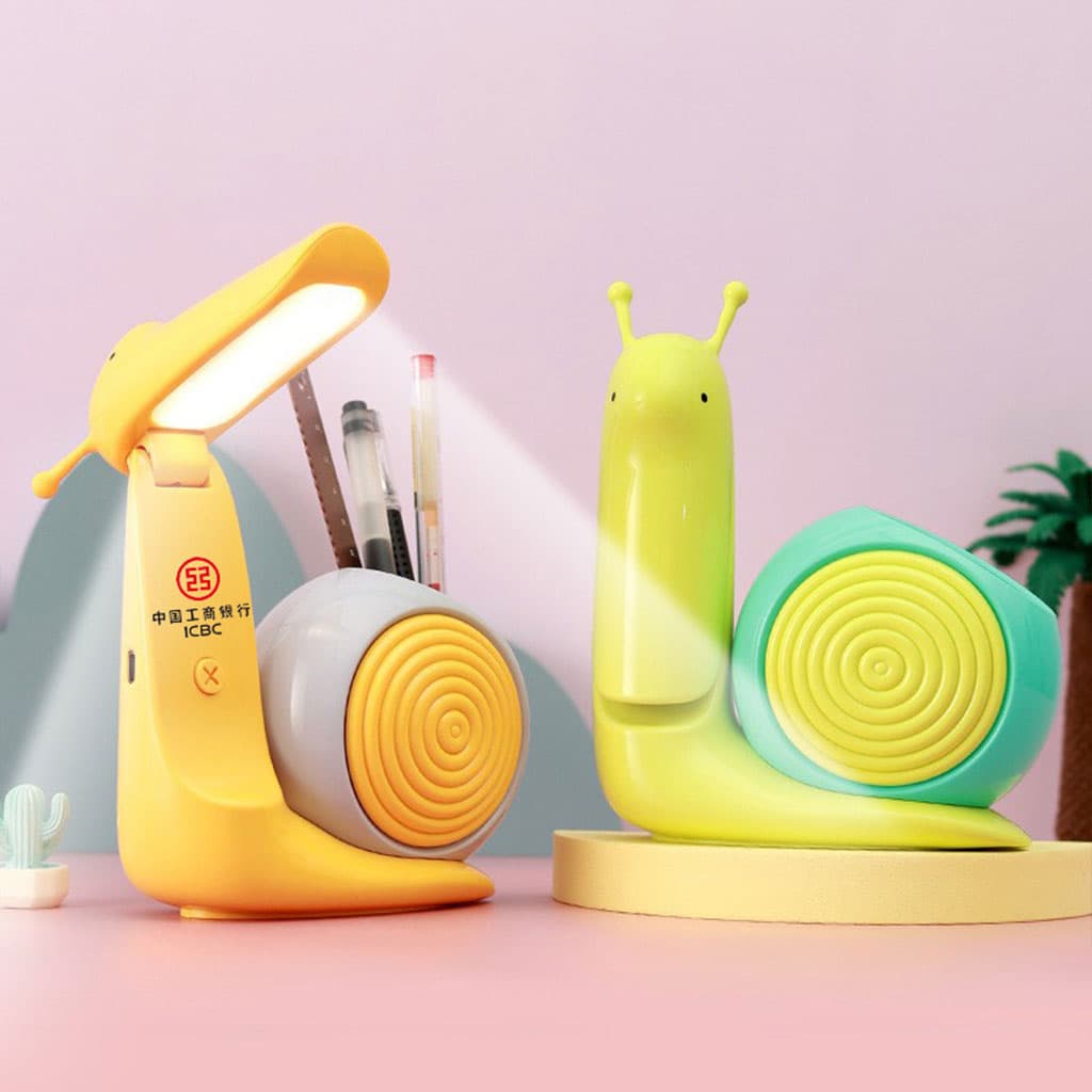 Lampe Veilleuse Escargot Mignonne LED avec Porte-stylo – مصباح على شكل حلزون لمكتب الأطفال — صورة 1