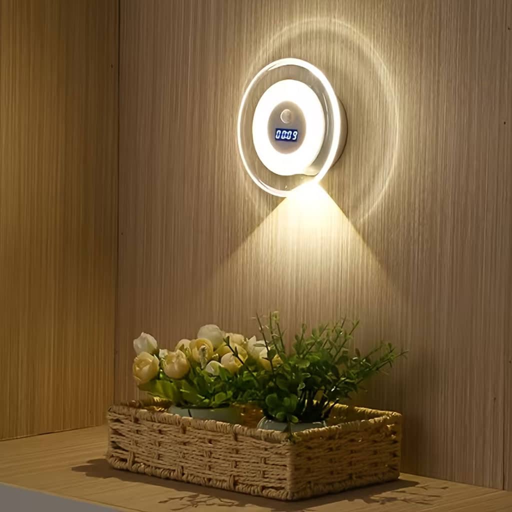 Applique Murale LED Intelligente Avec Capteur de Mouvement Écran Horloge Numérique - مصباح الحائط الذكي بمستشعر حركة وشاشة رقمية لعرض الوقت