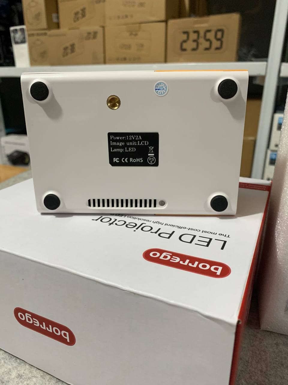 Projecteur Home Cinéma Multimédia 1080P Borrego YG300 FULL HD — صورة حقيقية 7