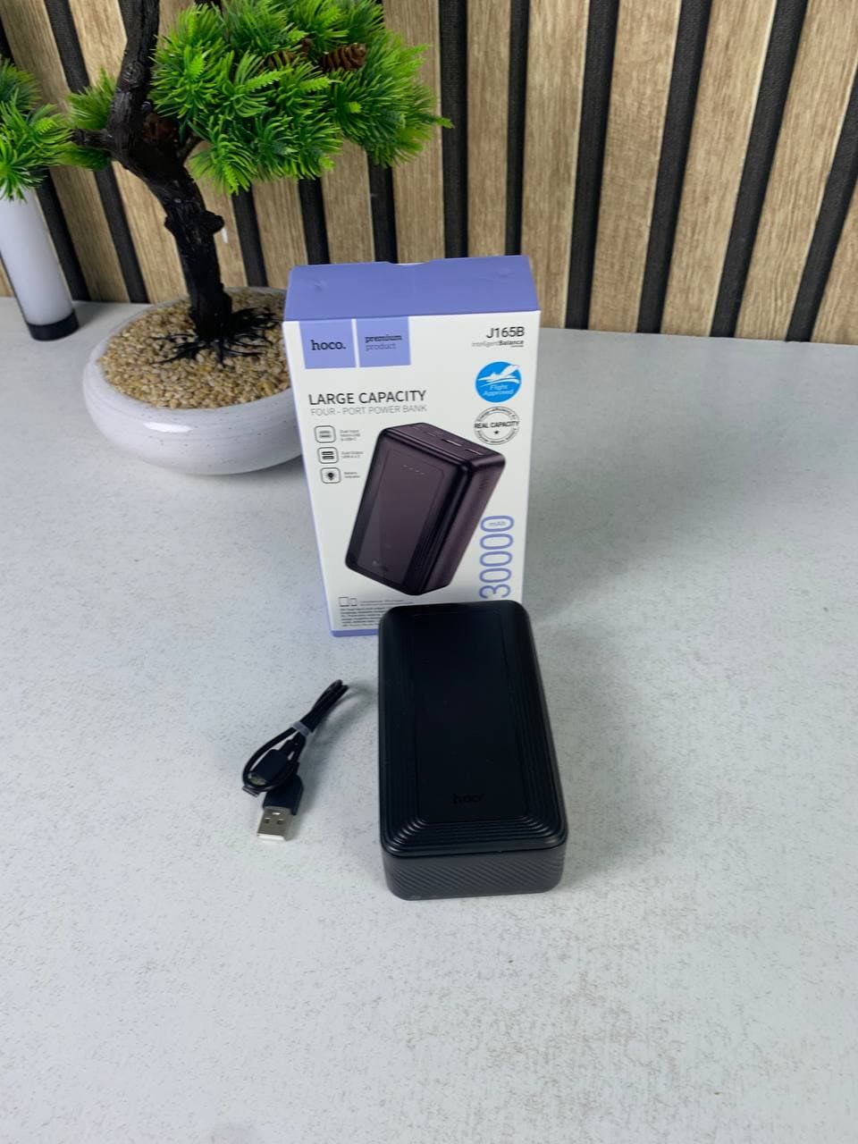 Power Bank Hoco J165B 10W (30,000mAh) - باور بانك بسعة 30,000 مللي أمبير - Camping et Randonnée - صورة حقيقية 9