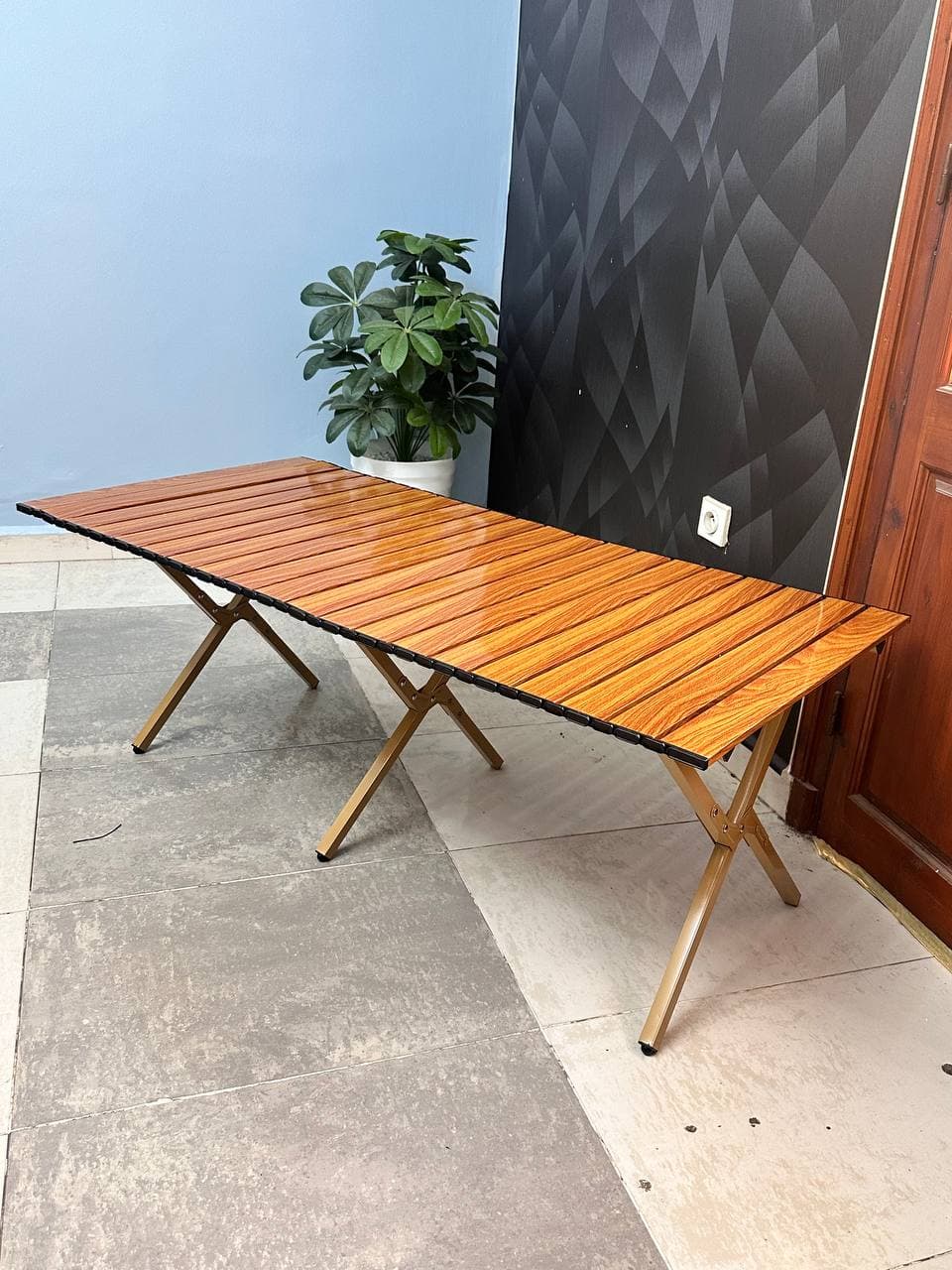 طاولة تخييم قابلة للطي | Table Aluminium Grain de Bois | تصميم خشبي — صورة حقيقية 12