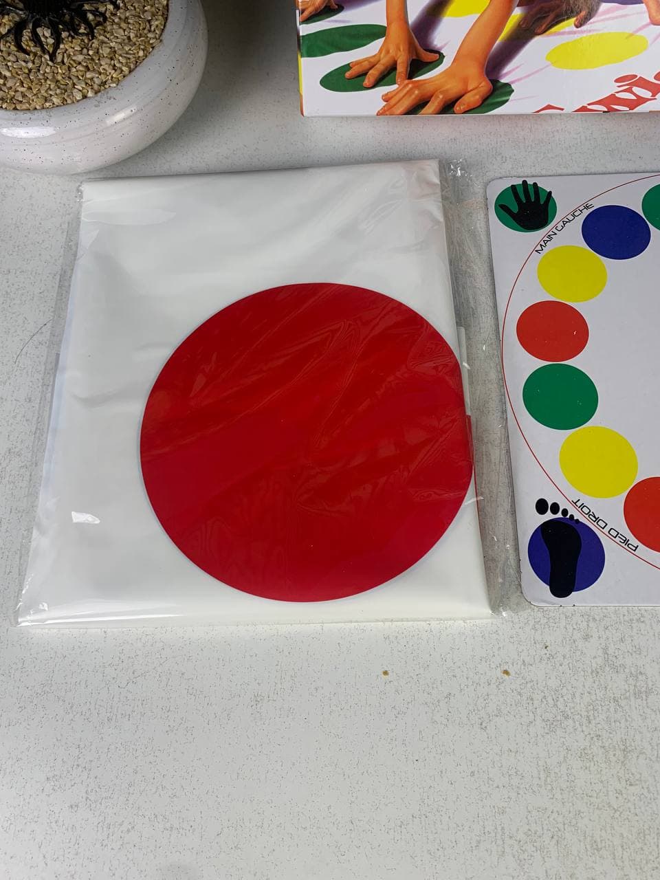 لعبة تويستر العائلية | Jeu Twister Family | ممتعة — صورة حقيقية 8