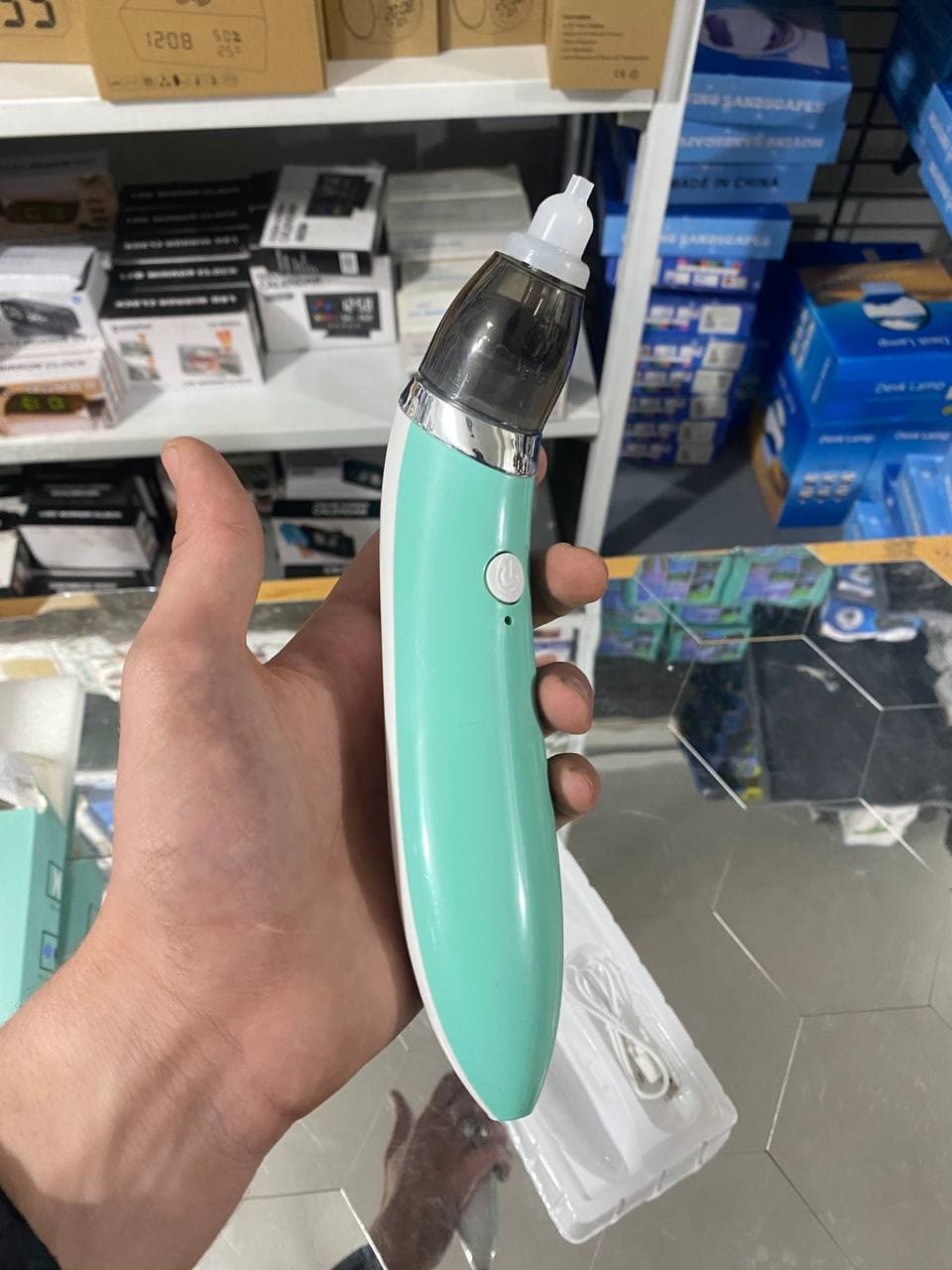 Mouche Nez, Aspirateur nasal électrique pour bébé 2 Tailles D'embouts - شفاطة الأنف الكهربائية للطفل — صورة حقيقية 8