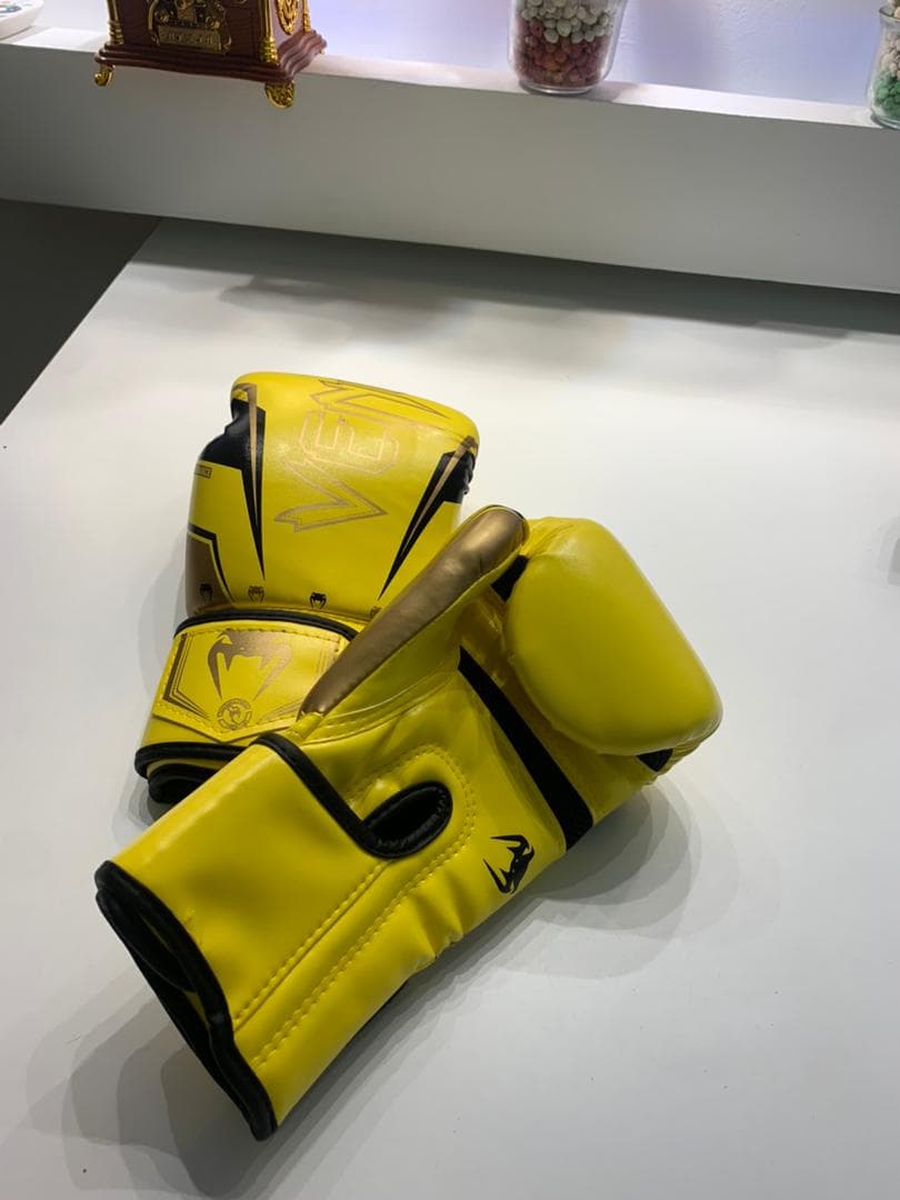 Venum Elite Gants de Boxe Unisexe de Haute Qualité – قفازات البوكس — صورة حقيقية 8