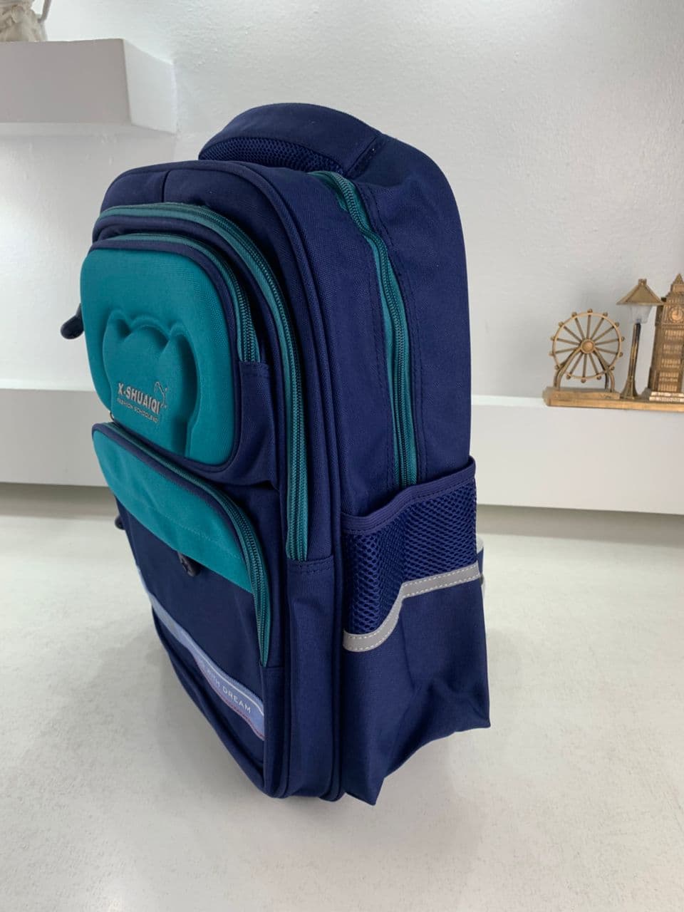 Sac à Dos Scolaire Orthopédique pour Enfants X-SHUAIQI Bleu Ciel – محفظة مدرسية للأطفال أزرق فاتح — صورة حقيقية 5