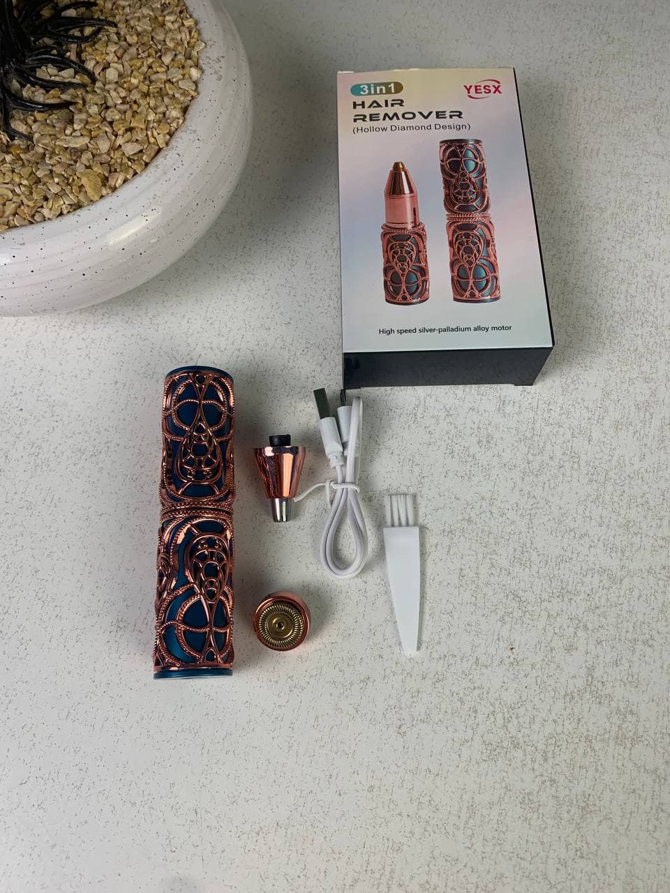 Épilateur Facial et Sourcils Rechargeable 3-en-1 - جهاز إزالة شعر الوجه والحواجب الاحترافي - Soins et Beauté - صورة حقيقية 11