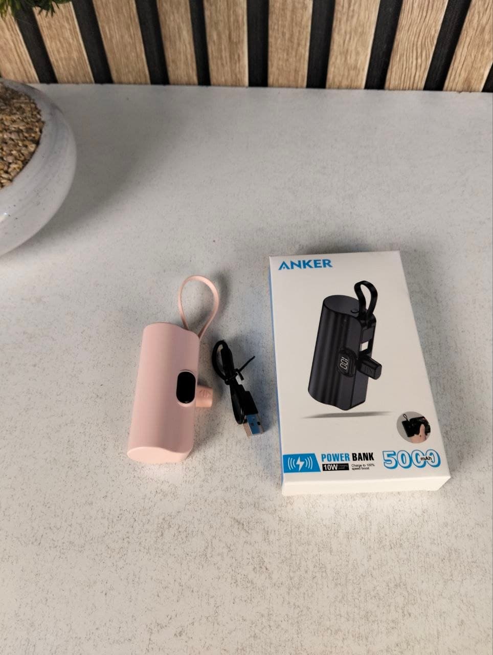 Mini Power Bank Portable Anker 10W 5000mAh avec Connecteur Direct - باور بانك مصغر ومحمول - Électronique - صورة حقيقية 11