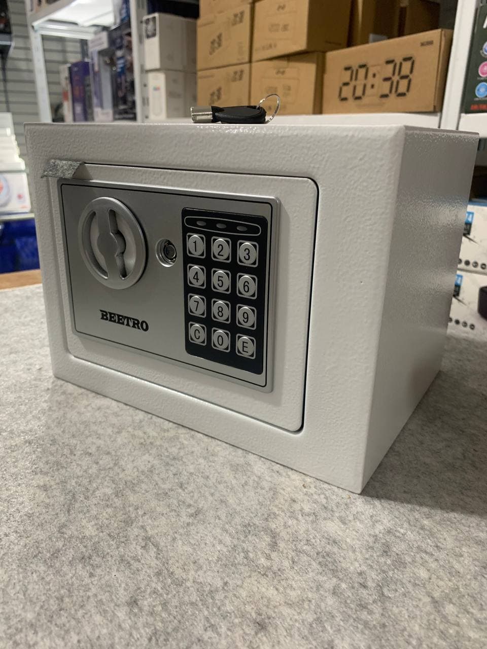 Coffre Fort Electronique Avec Code de sécurité programmable — صورة حقيقية 12