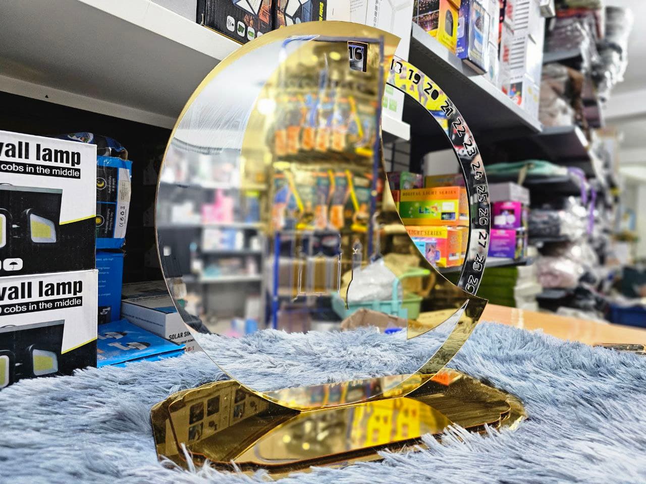 Calendrier rotatif pour compte à rebours du Ramadan , En acrylique effet miroir Grand Format ديكور رزنامة شهر رمضان حجم كبير ذهبي — صورة حقيقية 6
