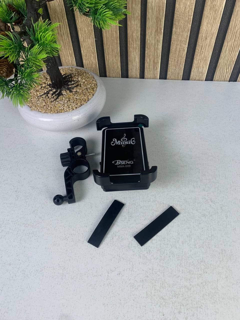 Support Téléphone avec Haut-parleur Induction et Charge Sans Fil - حامل هاتف ذكي متعدد الوظائف مع مكبر صوت وشاحن لاسلكي - Accessoires Auto/Moto - صورة حقيقية 8