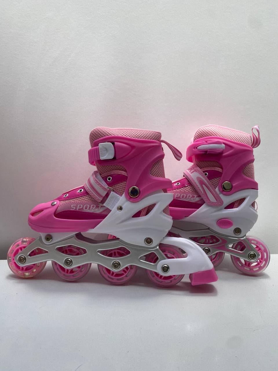 les rouleurs Alignées Confortables pour Enfants avec des roues RGB - pointure DE 32- 38 — صورة حقيقية 12