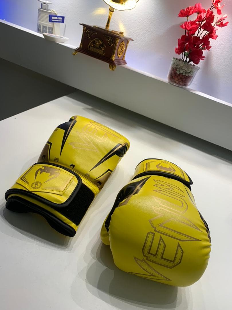 Venum Elite Gants de Boxe Unisexe de Haute Qualité – قفازات البوكس — صورة حقيقية 7