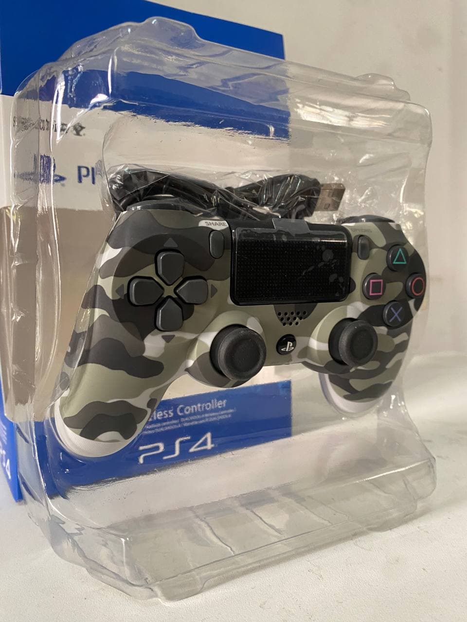 SONY DualShock Manette PS4 Sans Fil, Batterie Rechargeable (High Copy) – Gris Camouflage — صورة حقيقية 7
