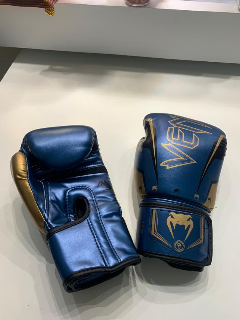 Venum Elite Gants de Boxe Unisexe de Haute Qualité – قفازات البوكس — صورة حقيقية 11