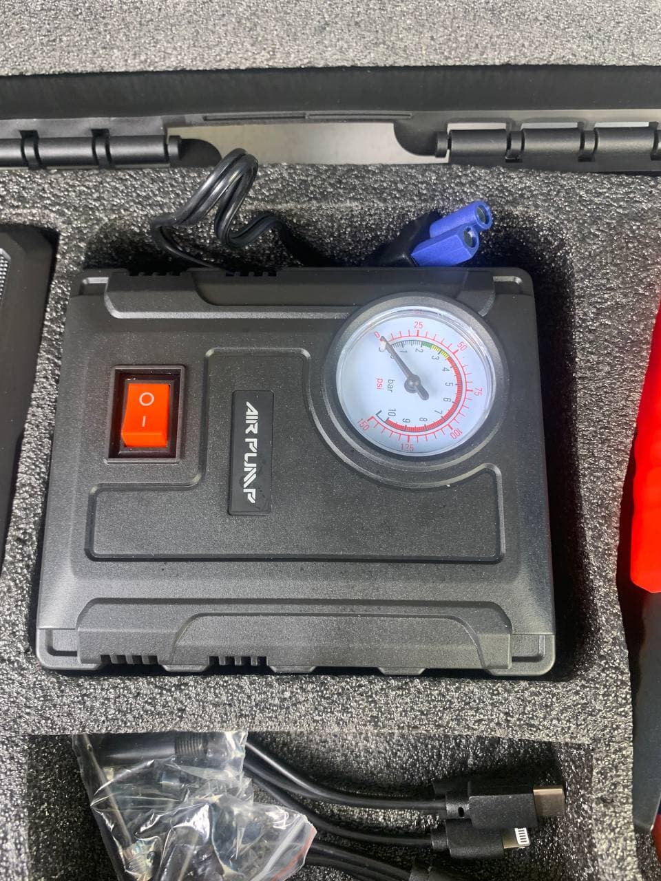 جهاز تشغيل السيارة | Jump Starter Compresseur 2-en-1 | منفاخ هواء متكامل — صورة حقيقية 10