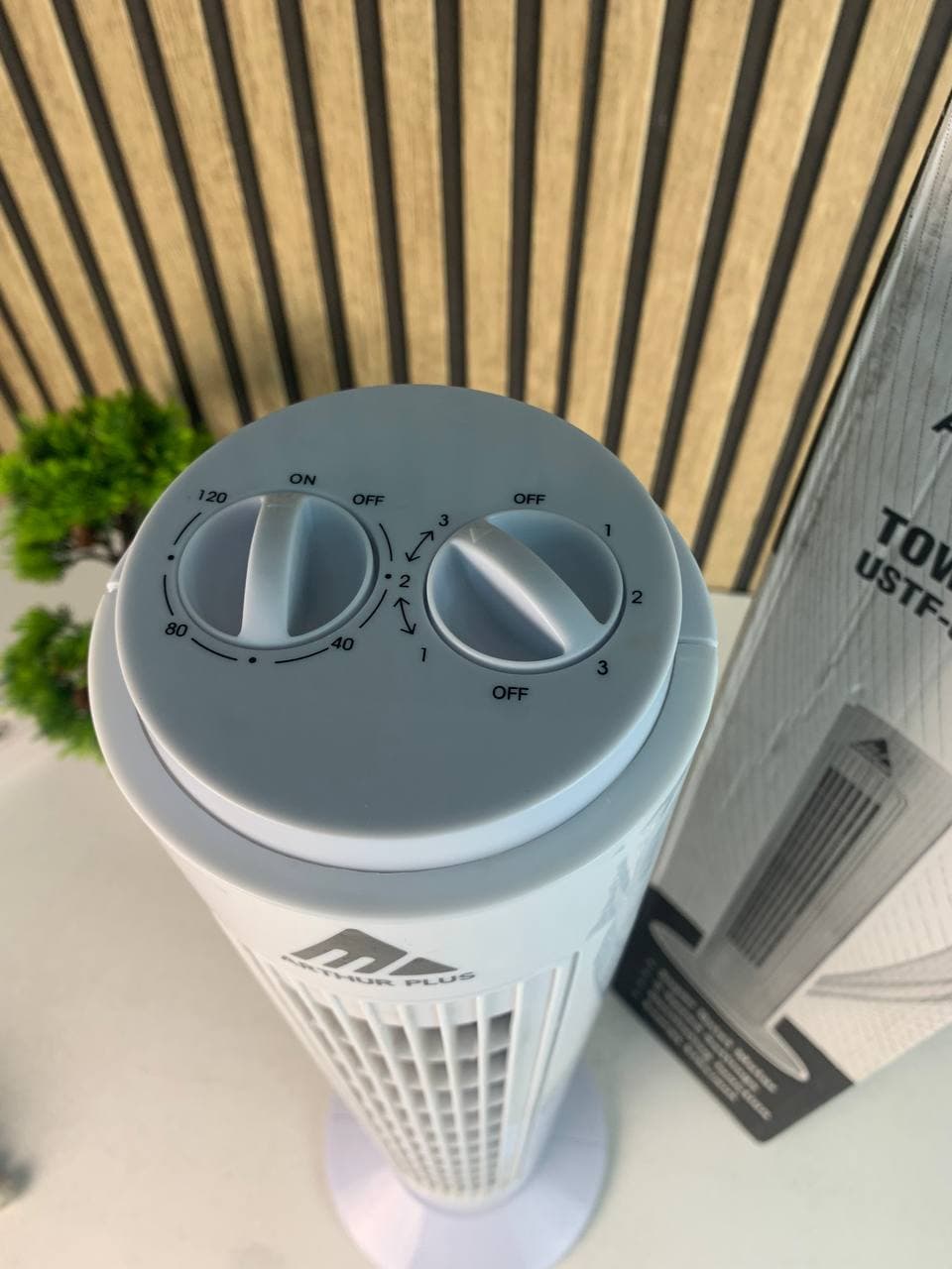 Arthur Plus 29" Tower Fan USTF-09 - مروحة برج آرثر بلس 29 بوصة فائقة الهدوء - Electroménager - صورة حقيقية 6
