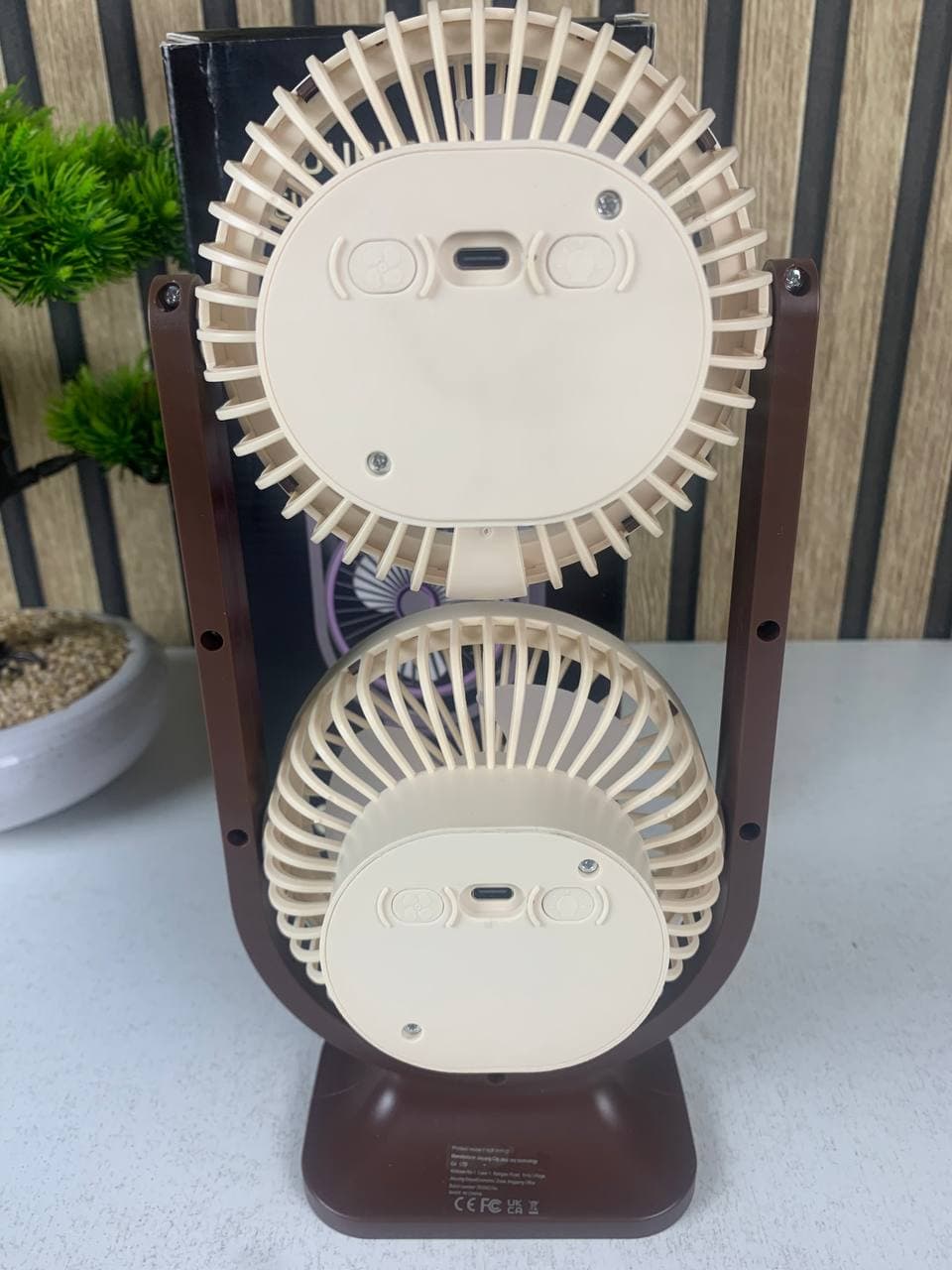 Ventilateur de Bureau Double Tête Rechargeable USB - مروحة المكتب المكتبية المزدوجة بـ 3 سرعات - Camping et Randonnée - صورة حقيقية 15
