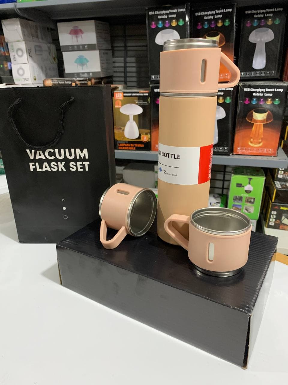 Ensemble Thermos avec 3 tasses thermique 500ml en acier inoxydable — صورة حقيقية 20