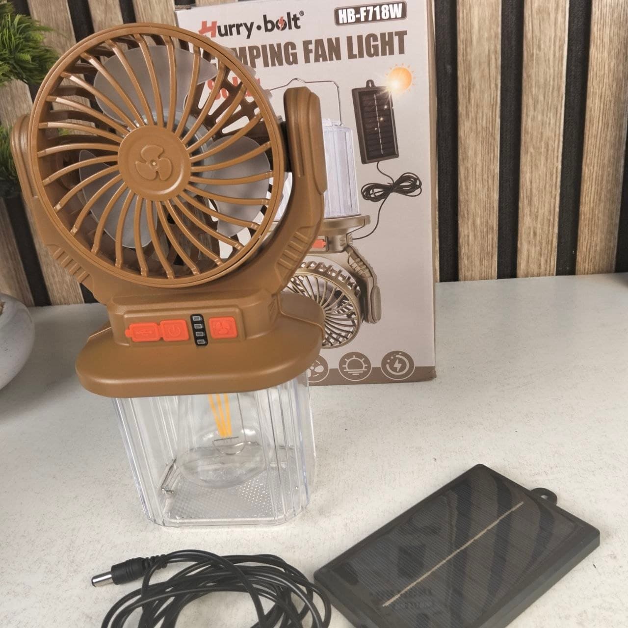 Lanterne et Ventilateur de Camping Solaire Rechargeable - فانوس ومروحة التخييم بالطاقة الشمسية 2 في 1 - Camping et Randonnée - صورة حقيقية 9