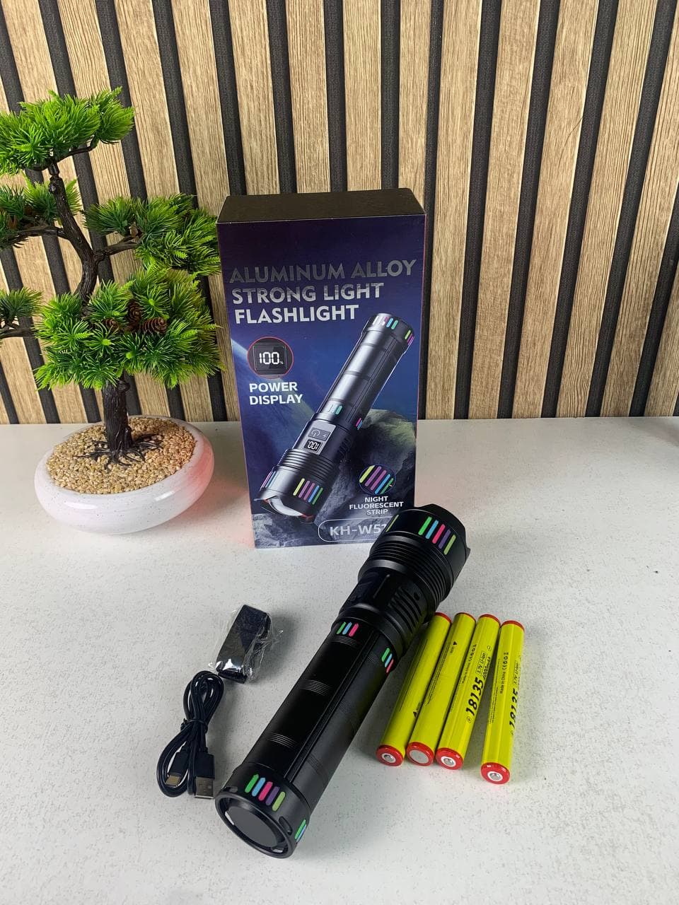 مصباح يدوي تكتيكي قوي | Lampe Torche 2000 Lumens | بطارية 16000mAh — صورة حقيقية 13